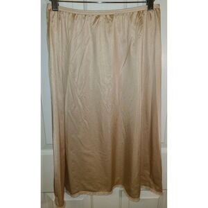 VINTAGE LARGE VANITY FAIR SLIPPERY BEIGE LACE HEM HALF SLIP